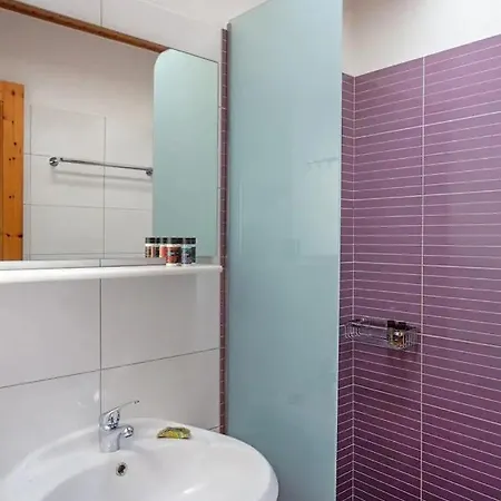 Apartment Irida *